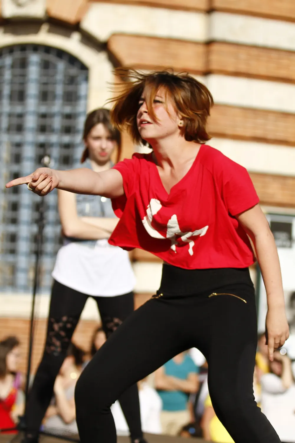 Mora Kim bailando K-pop